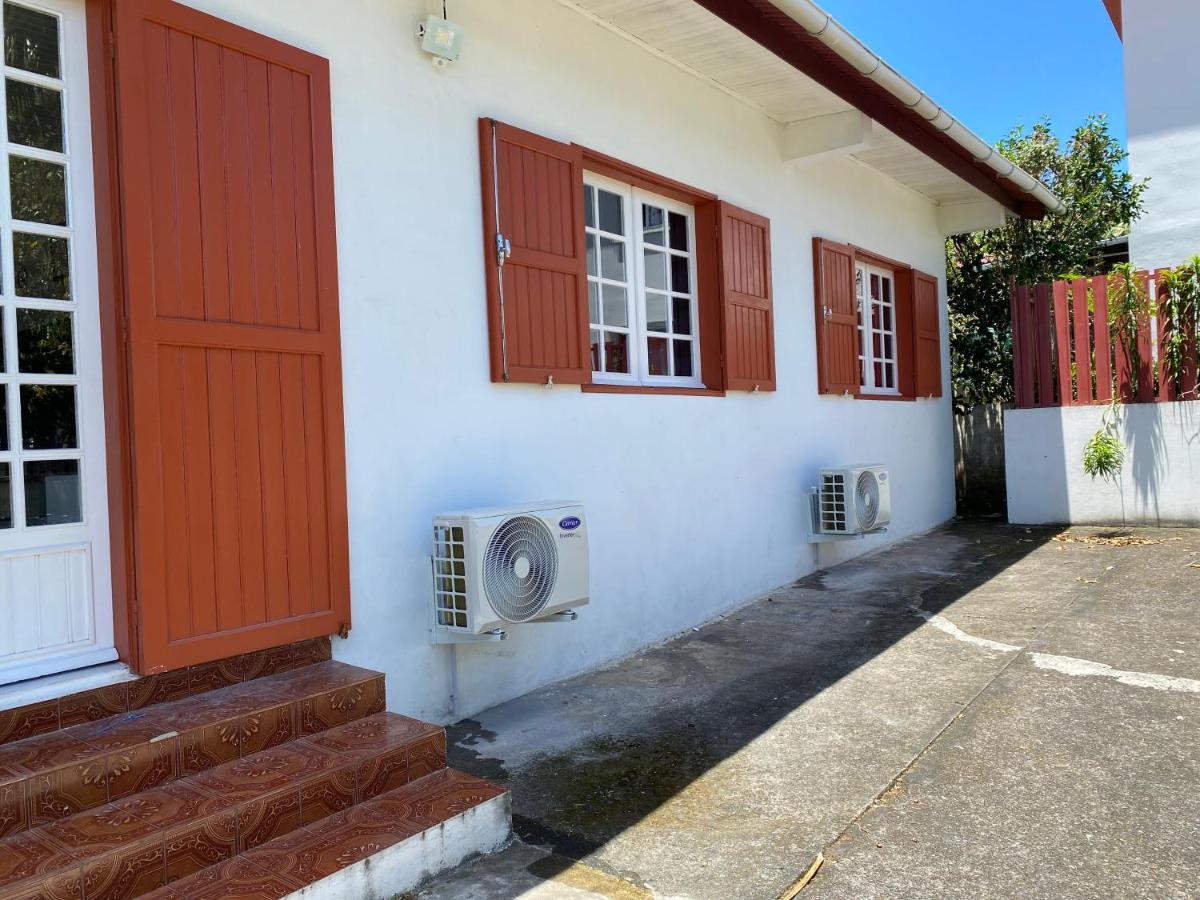 Gite Les Bananiers Saint-Joseph Esterno foto